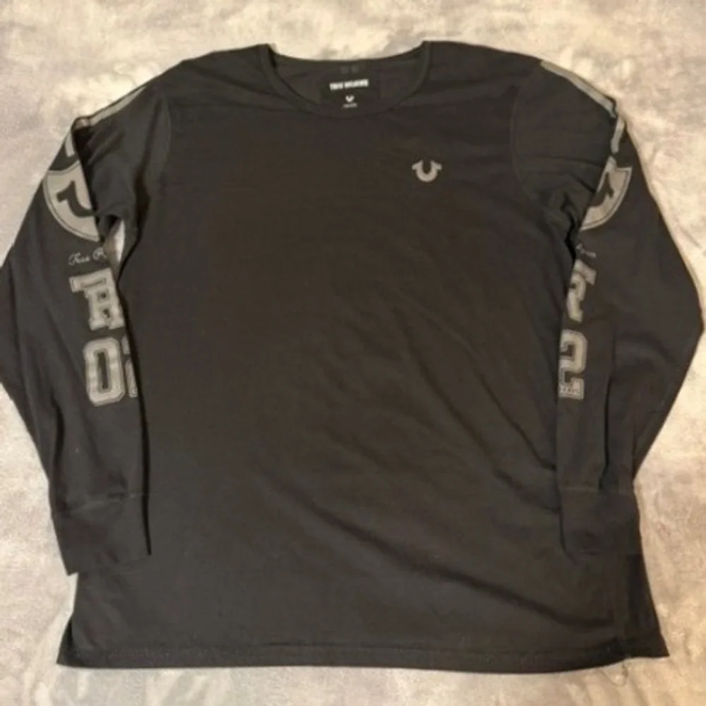 True Religion‎ Mens XXXL Black Long Sleeve Graphic T-Shirt Spine Print Cotton